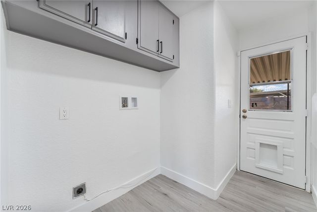 5235 Sir James Way, Las Vegas, NV 89110