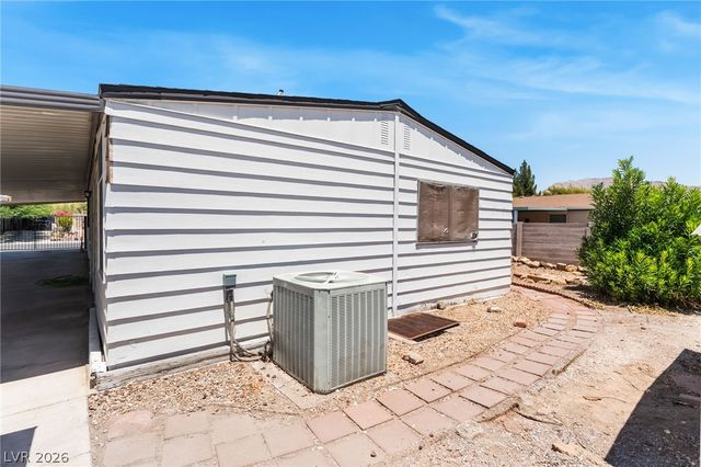 5235 Sir James Way, Las Vegas, NV 89110