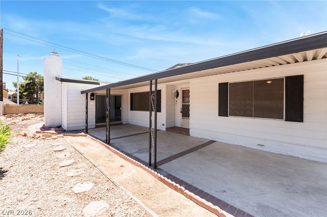 5235 Sir James Way, Las Vegas, NV 89110