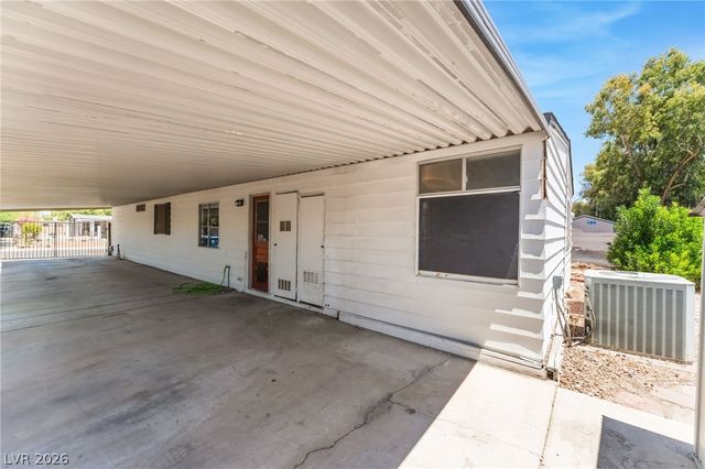 5235 Sir James Way, Las Vegas, NV 89110