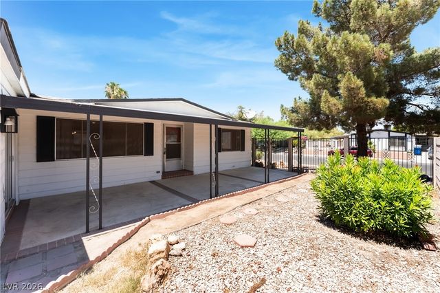 5235 Sir James Way, Las Vegas, NV 89110