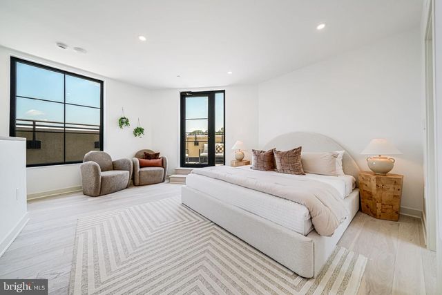 2903 NEWARK ST NW, Washington, DC 20008