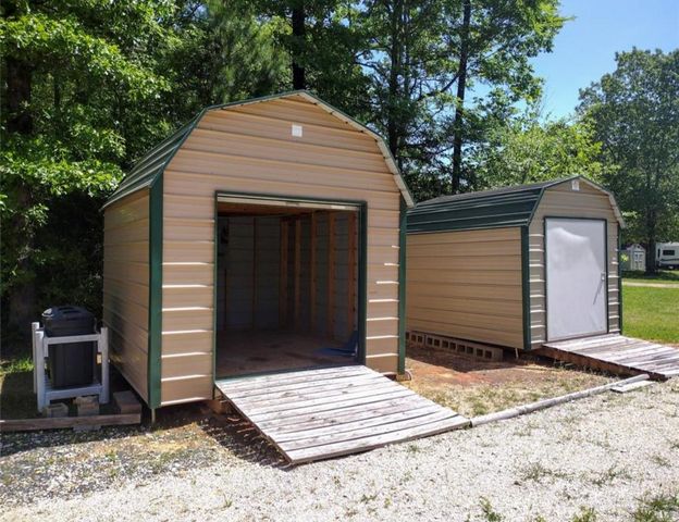 41 Oak Shade Lane, Point Blank, TX 77364