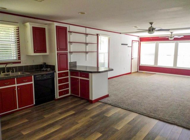 41 Oak Shade Lane, Point Blank, TX 77364
