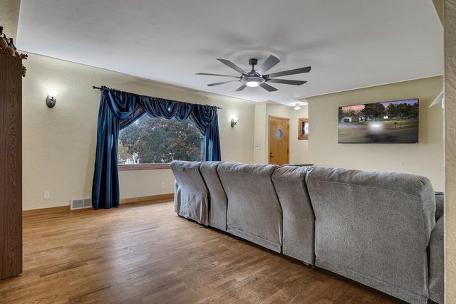 519 9th AVENUE S, Onalaska, WI 54650