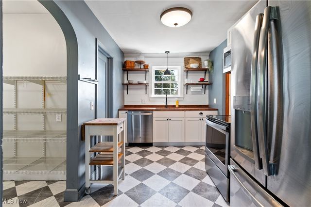 18803 Church Road, Dalton, OH 44618