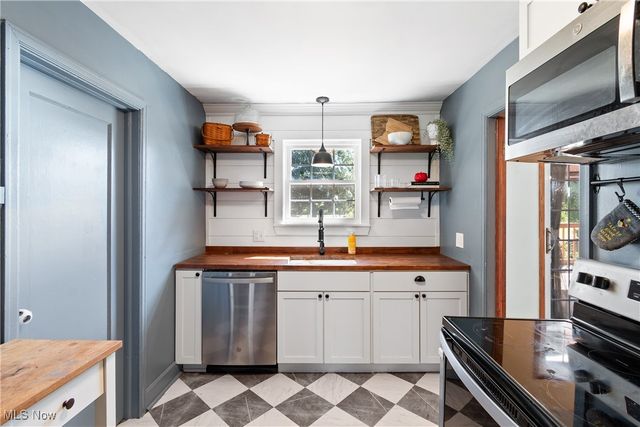 18803 Church Road, Dalton, OH 44618