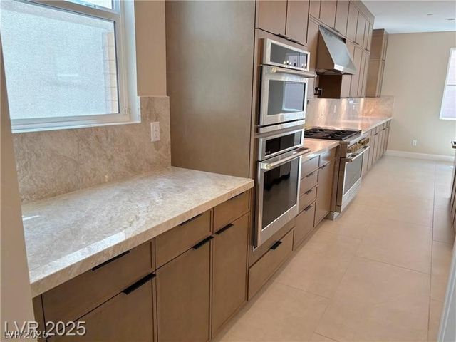 191 Viento Sky Street, Henderson, NV 89012