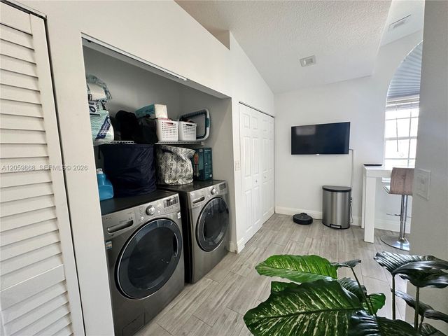 10807 NW 8th Street 7U6, Pembroke Pines, FL 33026