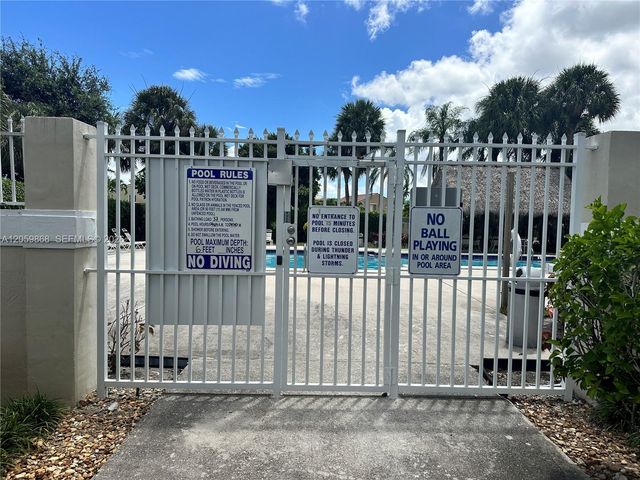 10807 NW 8th Street 7U6, Pembroke Pines, FL 33026