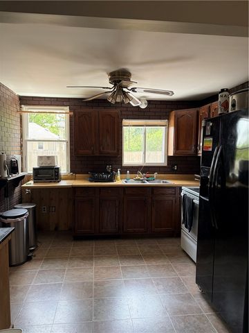 193 Shady Valley Road, Coventry, RI 02816
