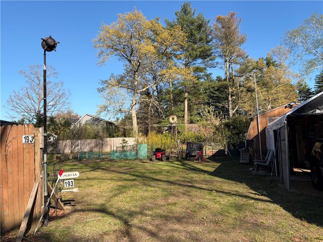 193 Shady Valley Road, Coventry, RI 02816