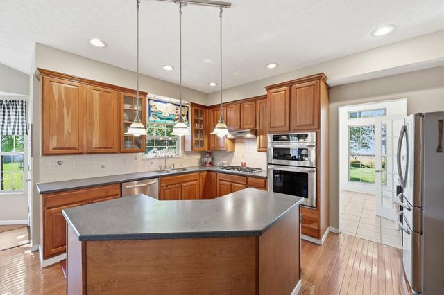 3193 Walkerview Drive, Hilliard, OH 43026