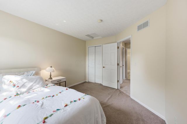 3193 Walkerview Drive, Hilliard, OH 43026