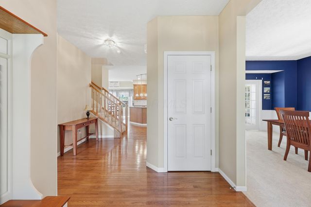 3193 Walkerview Drive, Hilliard, OH 43026