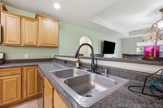 26160 E 90th Place S, Broken Arrow, OK 74014