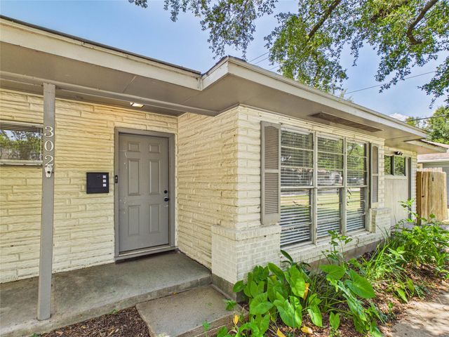 302 Sycamore Drive, Hitchcock, TX 77563
