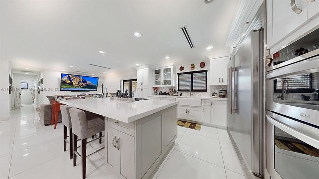 27200 SW 162nd Ave, Homestead, FL 33031