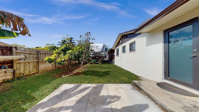 27200 SW 162nd Ave, Homestead, FL 33031