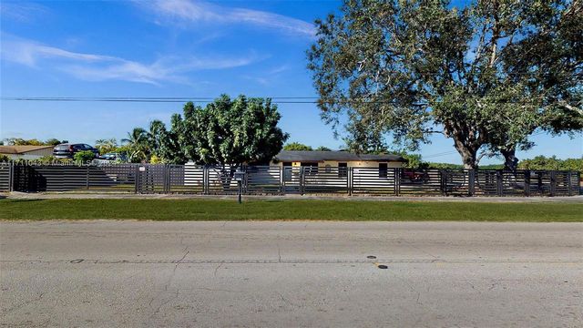 27200 SW 162nd Ave, Homestead, FL 33031