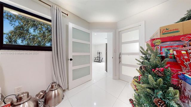 27200 SW 162nd Ave, Homestead, FL 33031