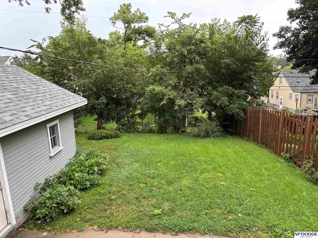 4831 Pine Street, Omaha, NE 68106