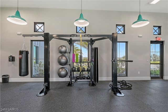 4243 Pegasus WAY, Naples, FL 34120