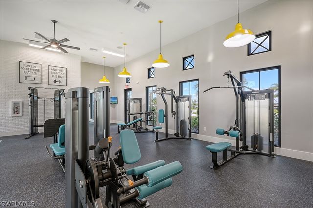 4243 Pegasus WAY, Naples, FL 34120