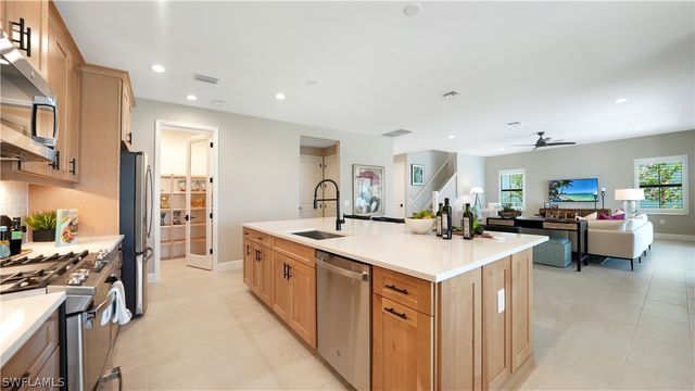 4243 Pegasus WAY, Naples, FL 34120