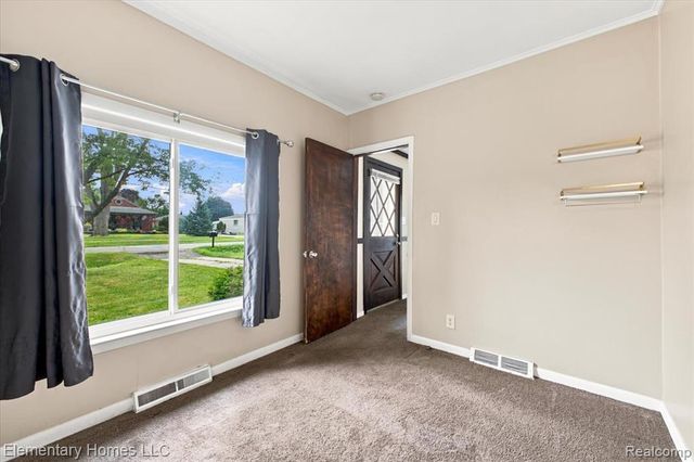 31709 Grove, Fraser, MI 48026