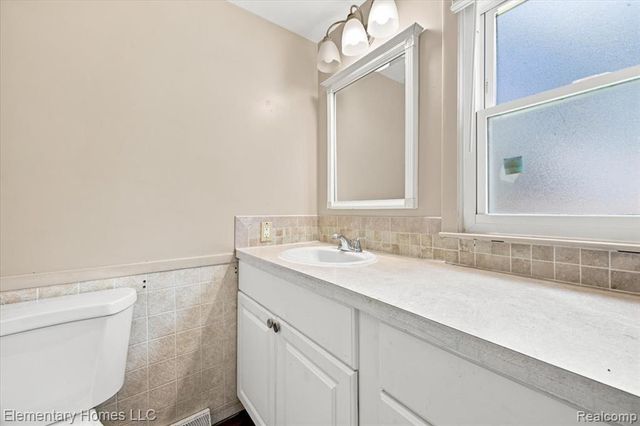 31709 Grove, Fraser, MI 48026