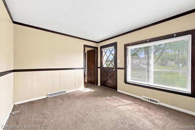 31709 Grove, Fraser, MI 48026