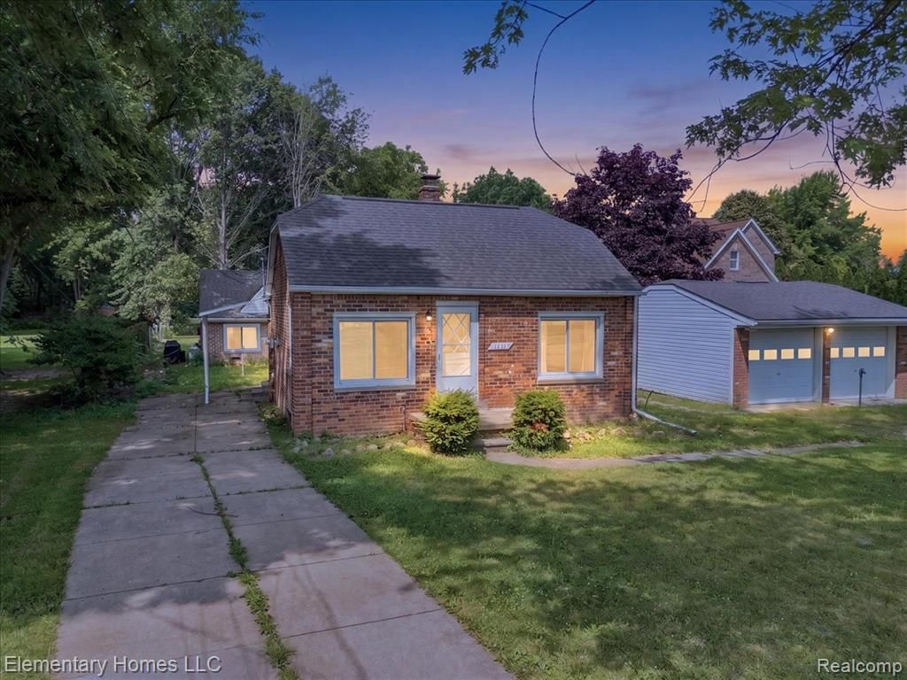 31709 Grove, Fraser, MI 48026