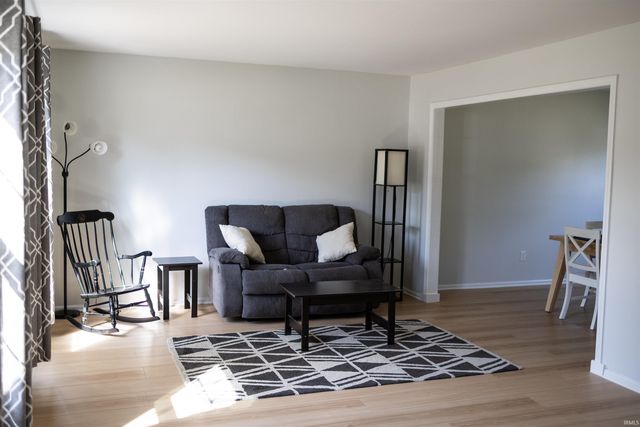 3130 Bellshire Way, Fort Wayne, IN 46815