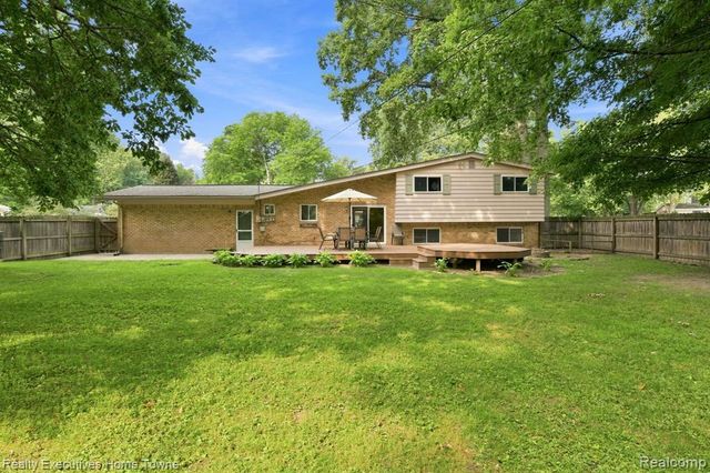 46500 Cypress Street, Utica, MI 48315