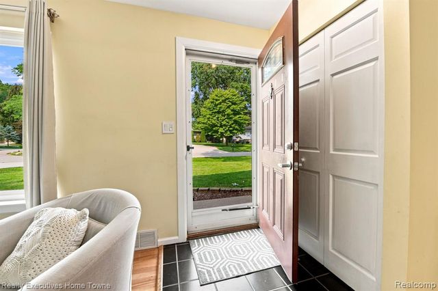 46500 Cypress Street, Utica, MI 48315