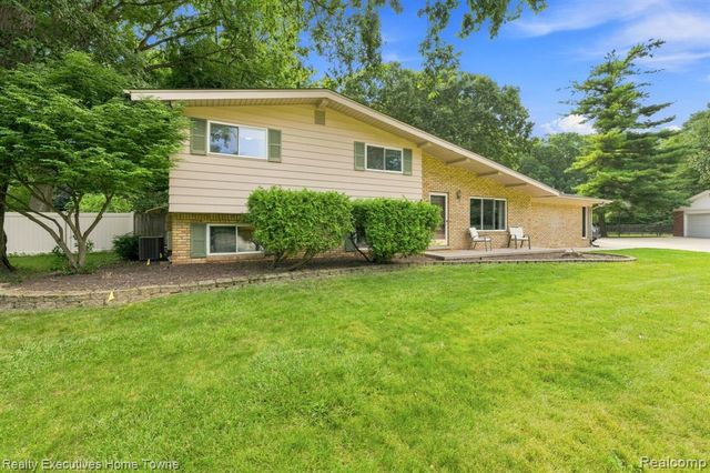 46500 Cypress Street, Utica, MI 48315