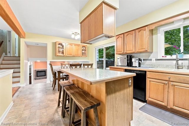 46500 Cypress Street, Utica, MI 48315