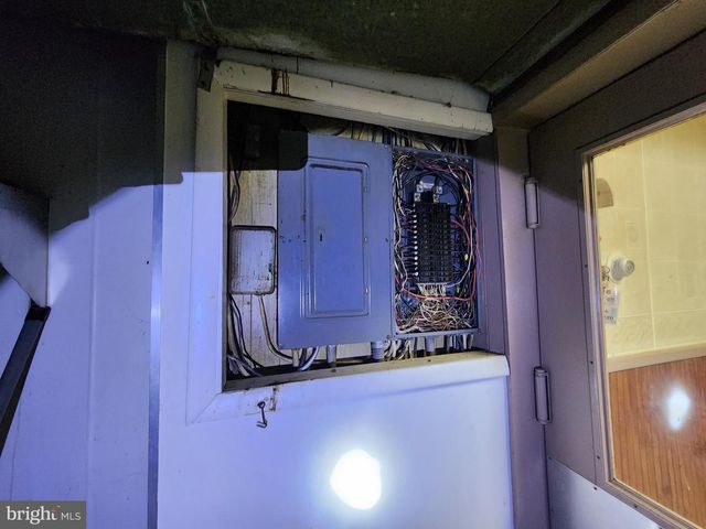 2119 E MONUMENT ST, Baltimore, MD 21205