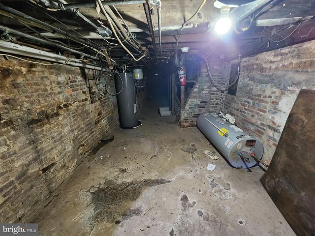 2119 E MONUMENT ST, Baltimore, MD 21205