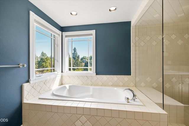 1964 NW 1st Street, Bend, OR 97703