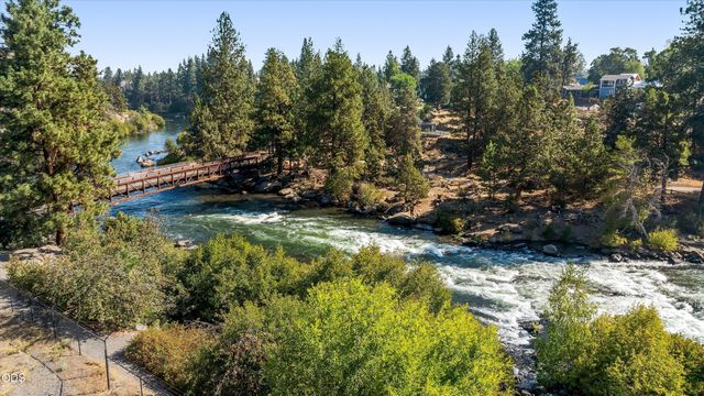 1964 NW 1st Street, Bend, OR 97703
