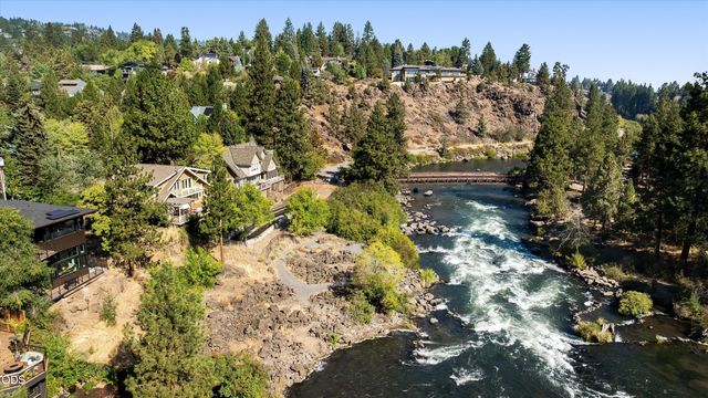 1964 NW 1st Street, Bend, OR 97703