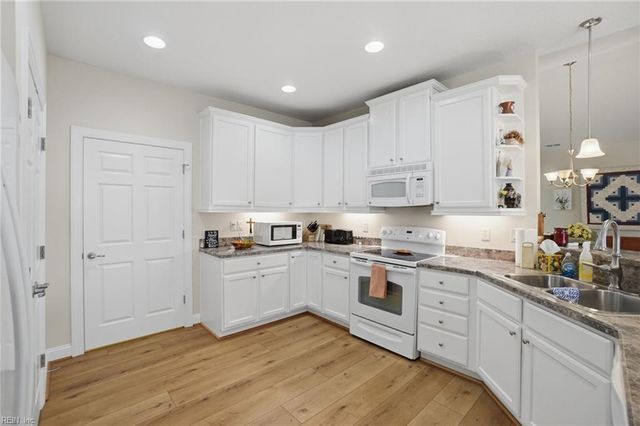 1526 Carrolton WAY, Chesapeake, VA 23320