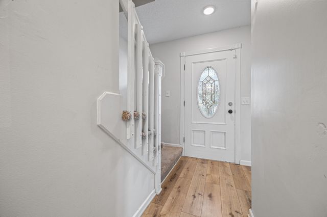 6506 Hickory Lane, Urbandale, IA 50322