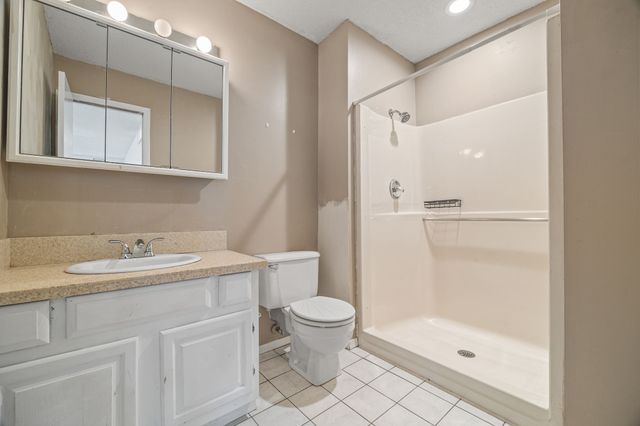 6506 Hickory Lane, Urbandale, IA 50322