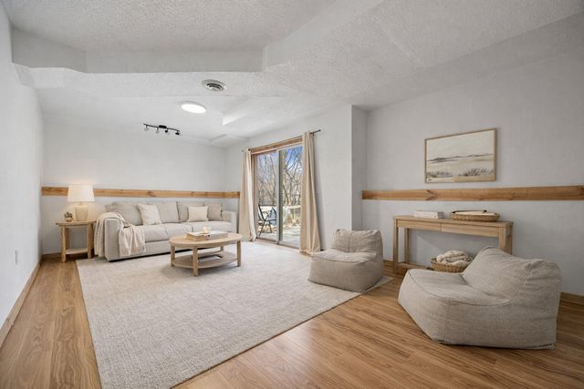 6506 Hickory Lane, Urbandale, IA 50322