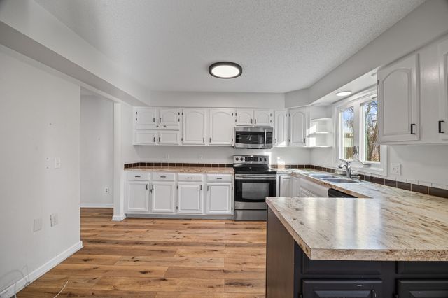 6506 Hickory Lane, Urbandale, IA 50322