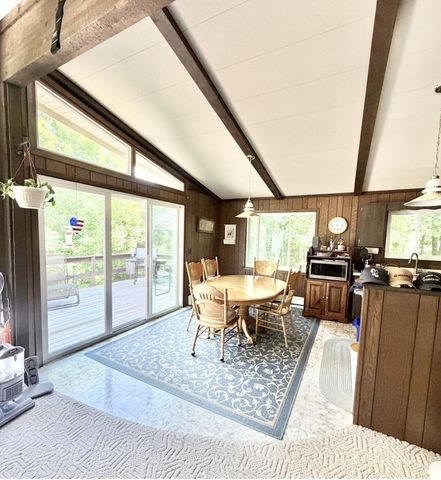 W2875 Kniep ROAD, Elkhorn, WI 53121
