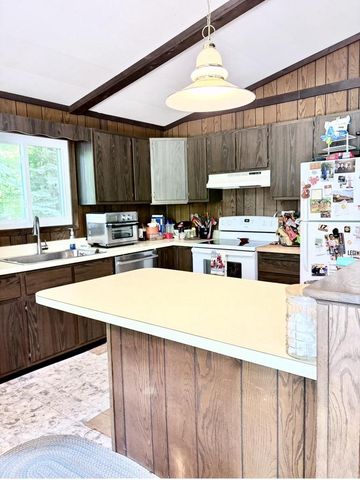 W2875 Kniep ROAD, Elkhorn, WI 53121